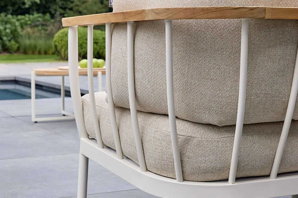 Apple Bee | Condor Loungeset | Oyster