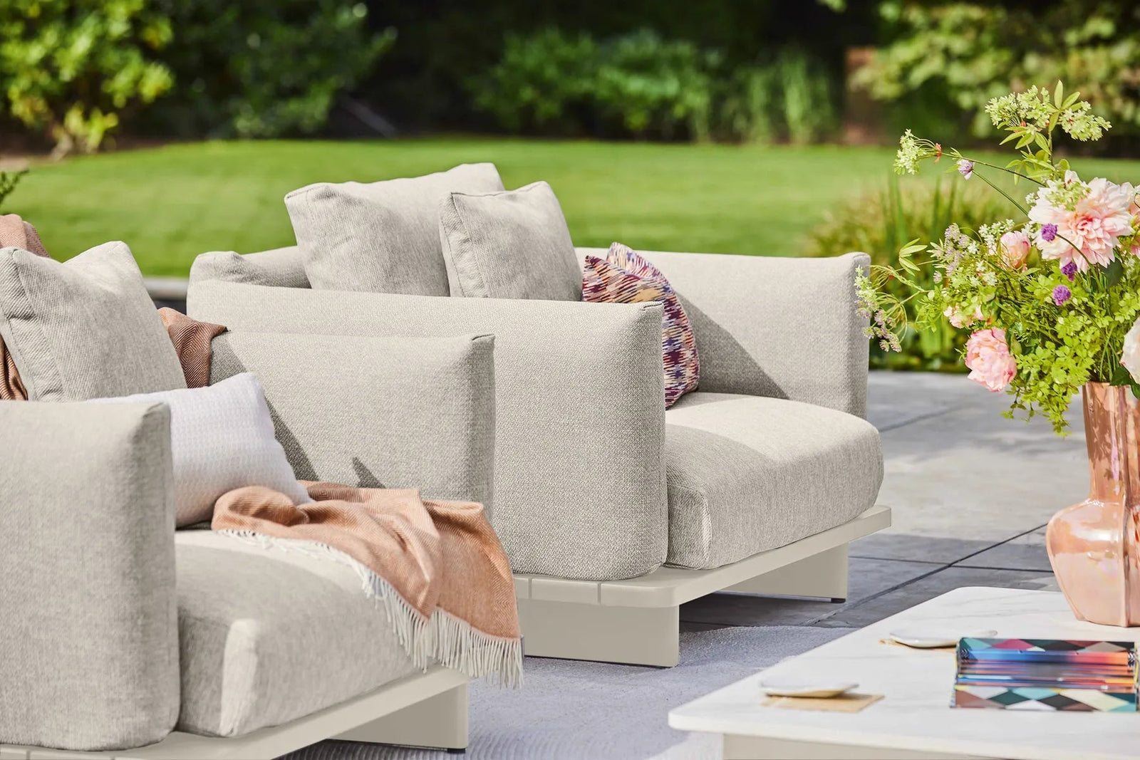 Zo haal je de zomer in je tuin: tips & inspiratie