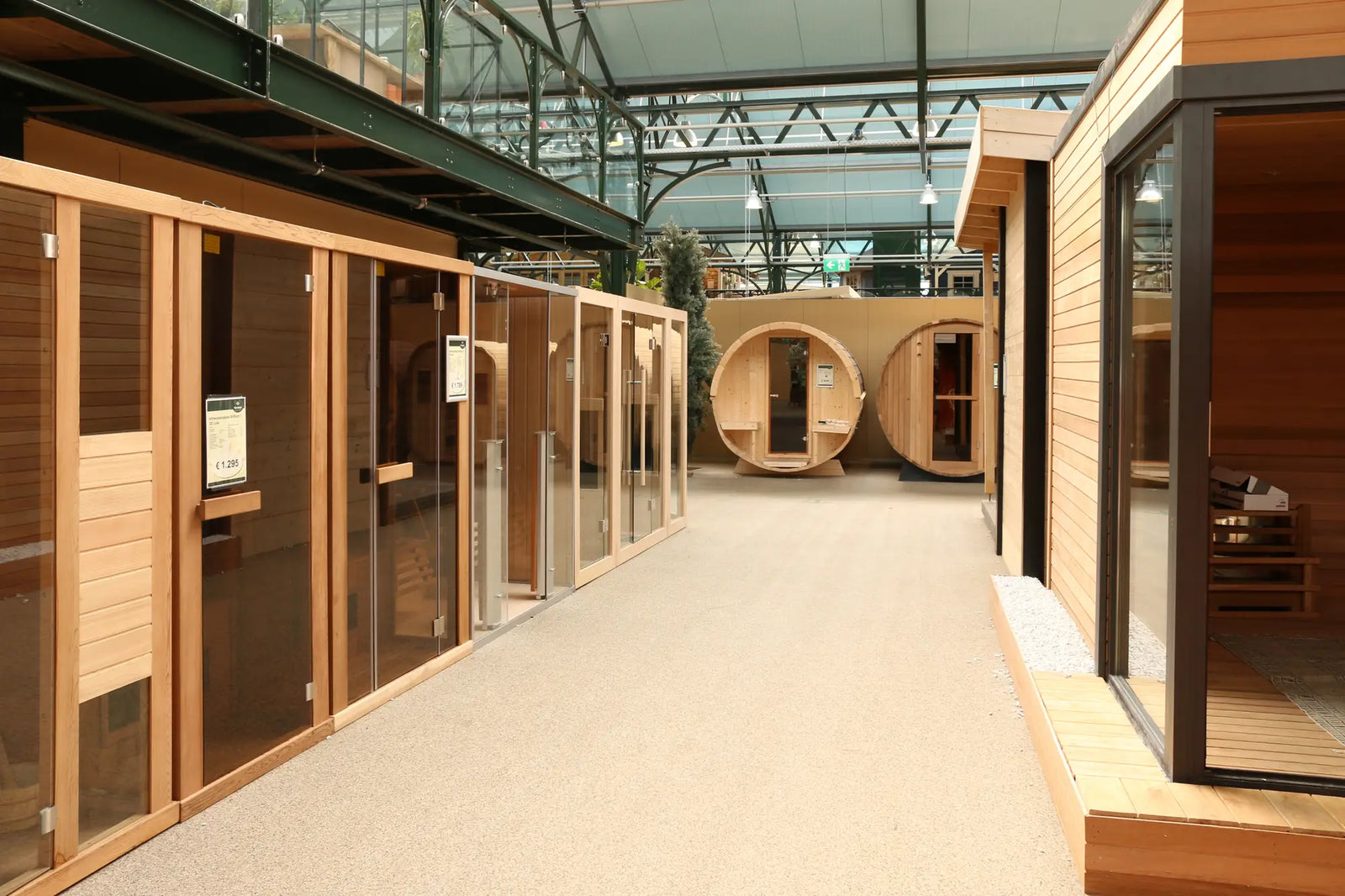 Sauna's in de Fonteyn showroom in Uddel