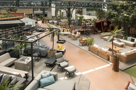 Tuinmeubelen in de Fonteyn showroom