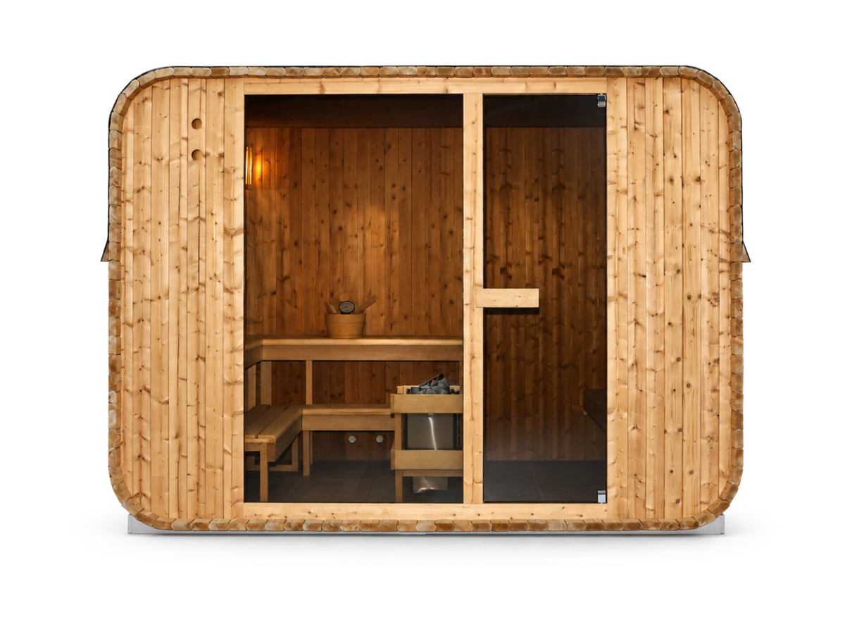 Passion Cube Luxury 300 Multiroom sauna recht van voren, met houten wanden en een glazen front.