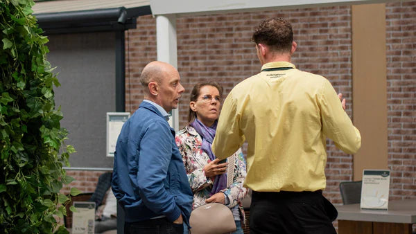 Verkoper Showroom