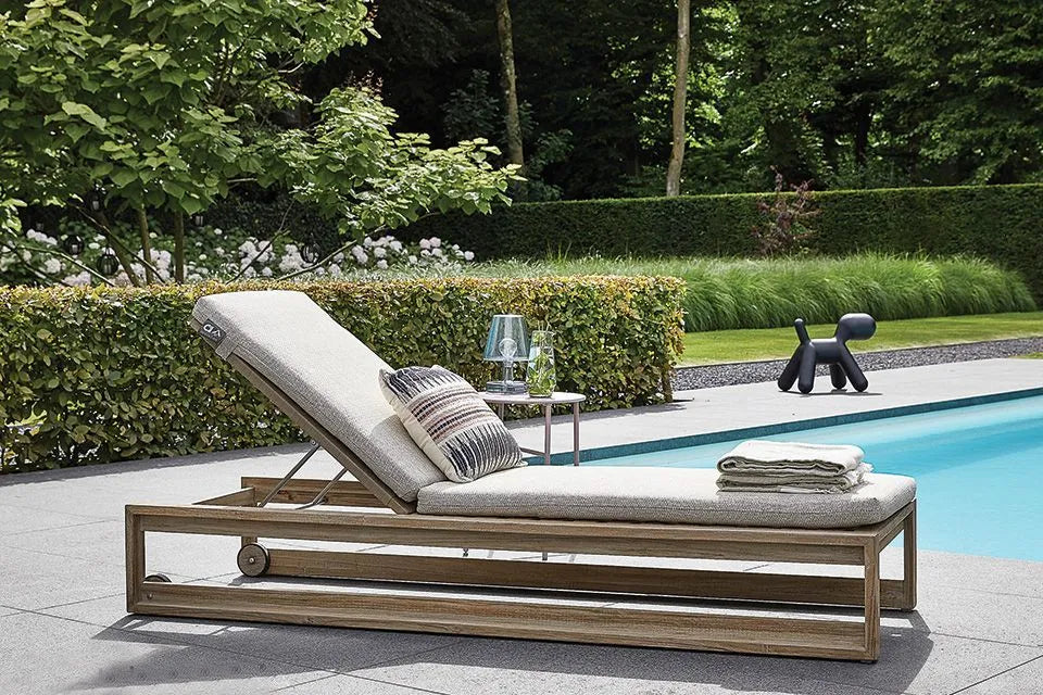 Apple Bee | Antigua Ligbed | Coastal Teak